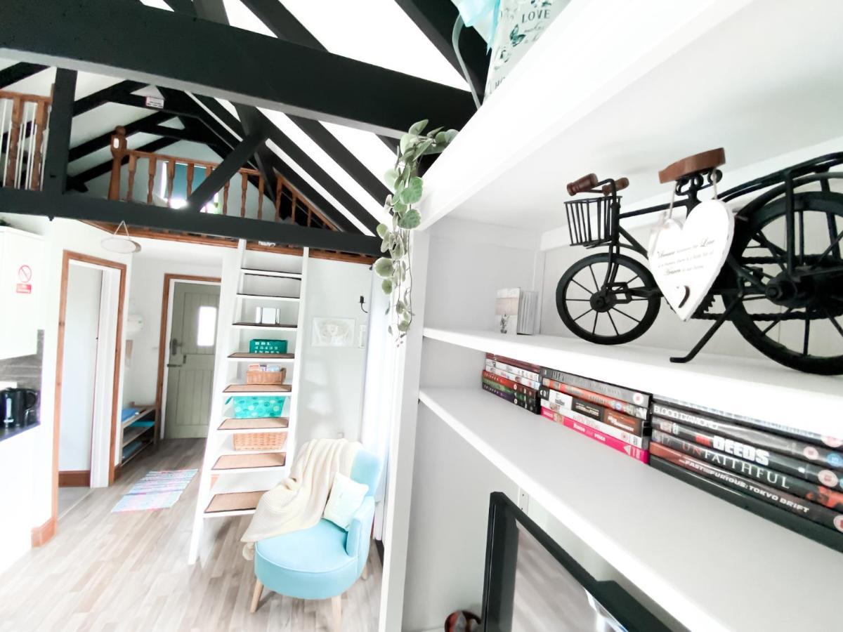 Saving Grace With Private Hot Tub Villa Bawdeswell Eksteriør bilde