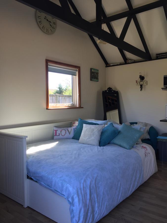 Saving Grace With Private Hot Tub Villa Bawdeswell Eksteriør bilde