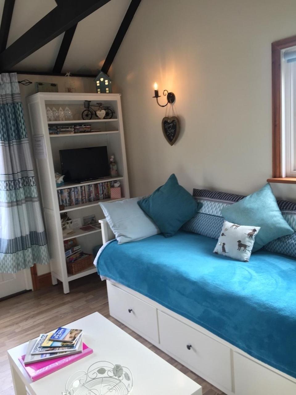 Saving Grace With Private Hot Tub Villa Bawdeswell Eksteriør bilde
